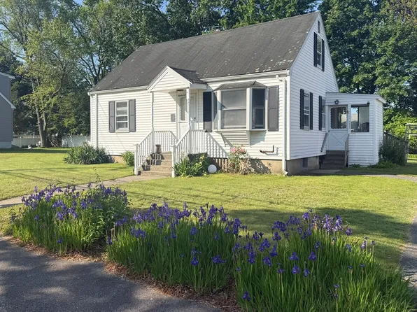 161 Gay St, Norwood, MA 02062