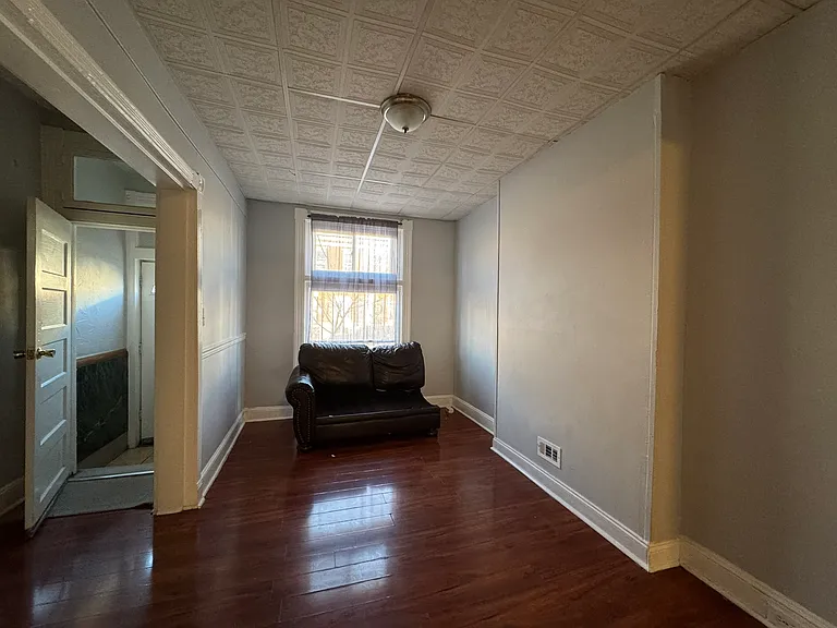 432 N Kenwood Ave — Photo 5