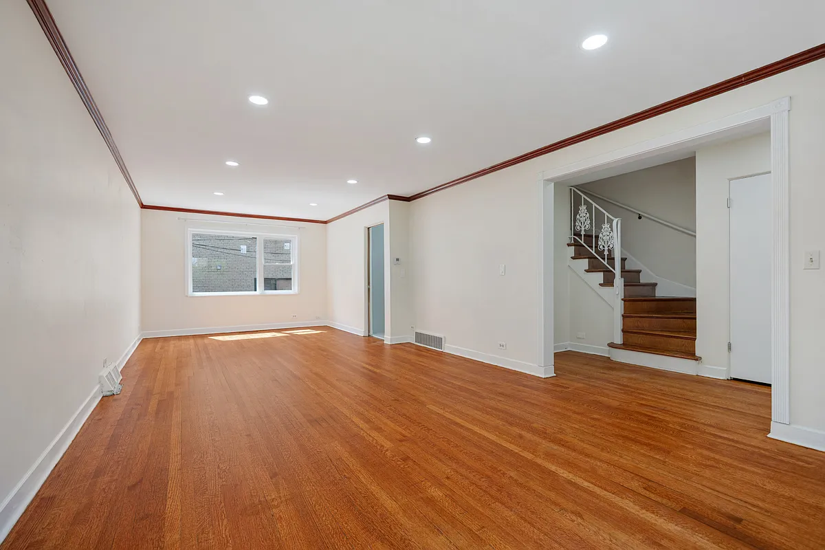 3 bed, 1.5 bath, 1600 sqft, $2,995 — Photo 4