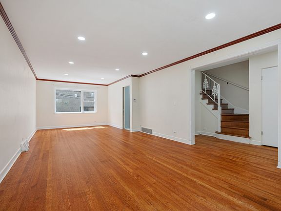 5th image of 7248 N Ridge Blvd