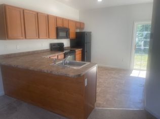 83 Trinity Cir #B, Rochester, NH 03839