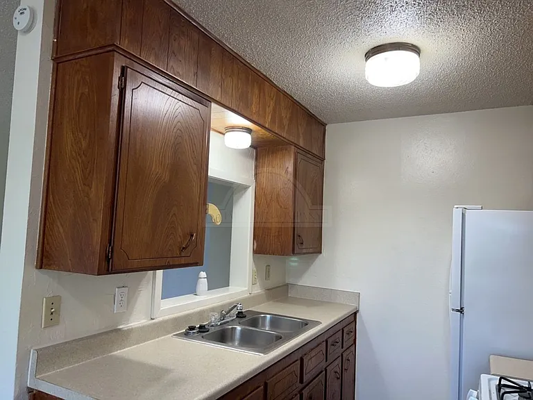 1205 Kathey Dr — Photo 9