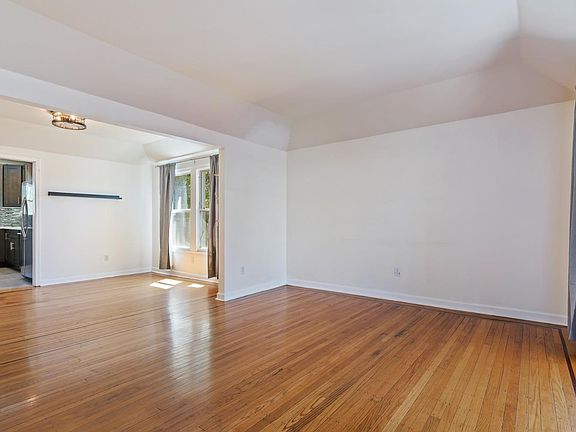 5th image of 6 Fairview Avenue