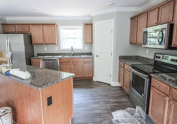 5th image of 231 Northwoods Trl