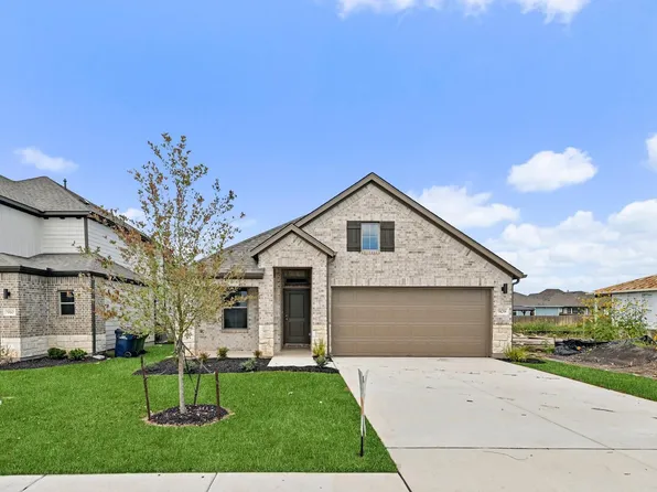 908 Universal Dr, Hutto, TX 78634