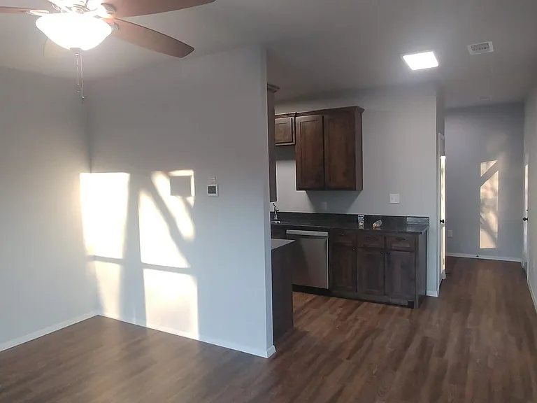 620 Railroad Ave #104 — Photo 6