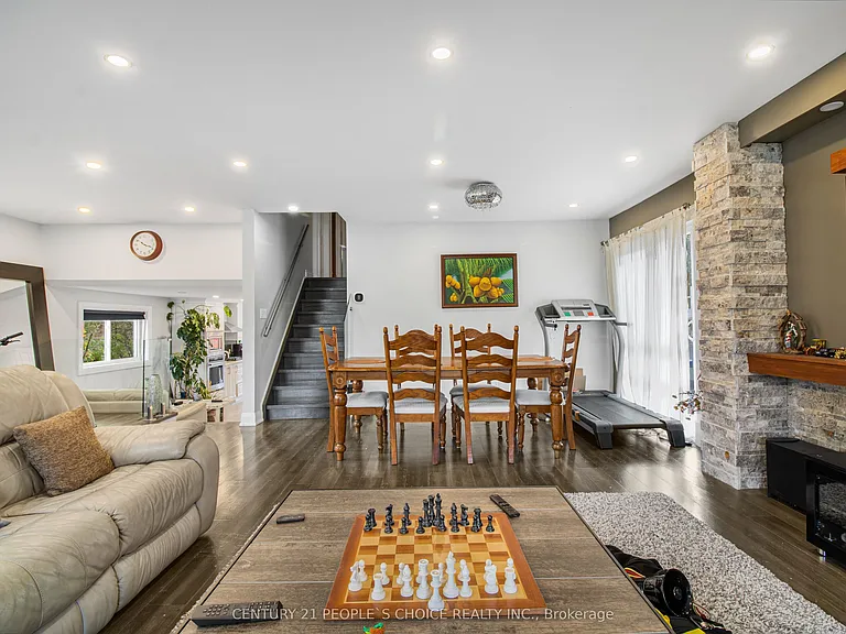 29 Skyridge Rd — Photo 2
