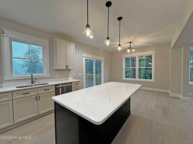 213 N McNeill St — Photo 7