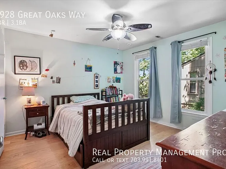 9928 Great Oaks Way — Photo 36