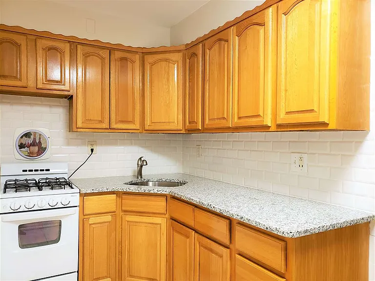 728 29th St #2B — Photo 7