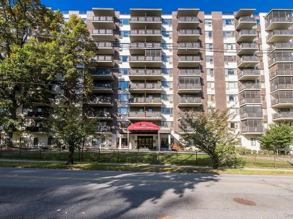 160 Academy Street #10N, Poughkeepsie, NY 12601