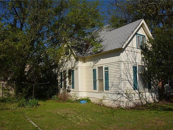4th image of 1613 Fisher St
