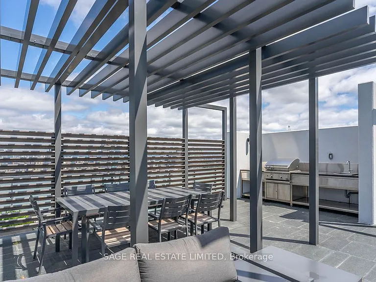 22 Lombard St #205 — Photo 29