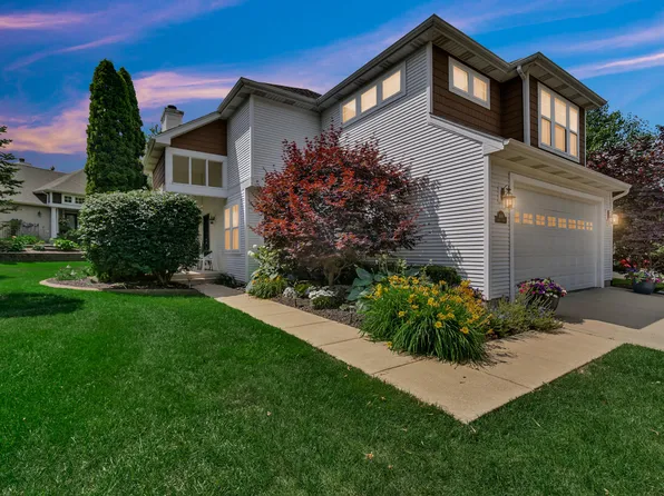 1806 Crimson Dr, Valparaiso, IN 46383