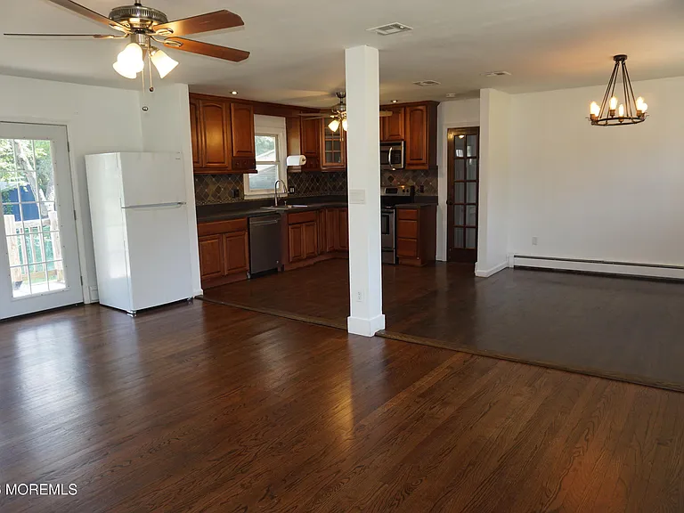 1385 W Veterans Hwy — Photo 2