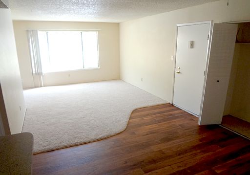 1st image of 4948 Stamas Ln APT 10
