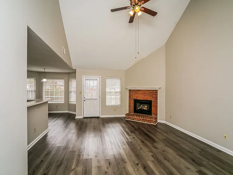 7107 Puddin Ln — Photo 5