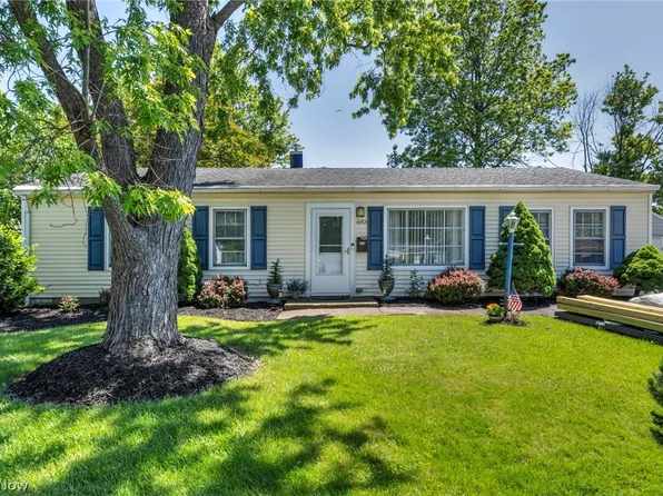 683 Lucille Dr, Elyria, OH 44035