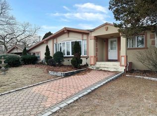 258 Woodbury Rd, Hicksville, NY 11801