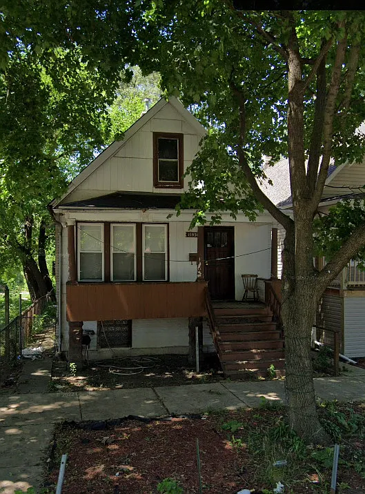 11936 S Calumet Ave photo 1