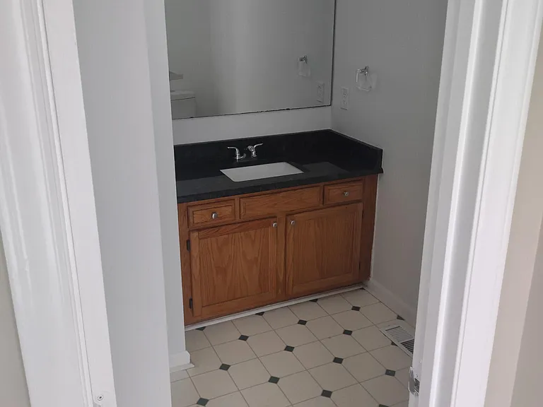 652 Connors Cv — Photo 5