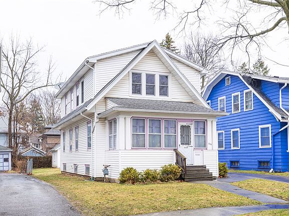 2nd image of 316 Ravenwood Ave