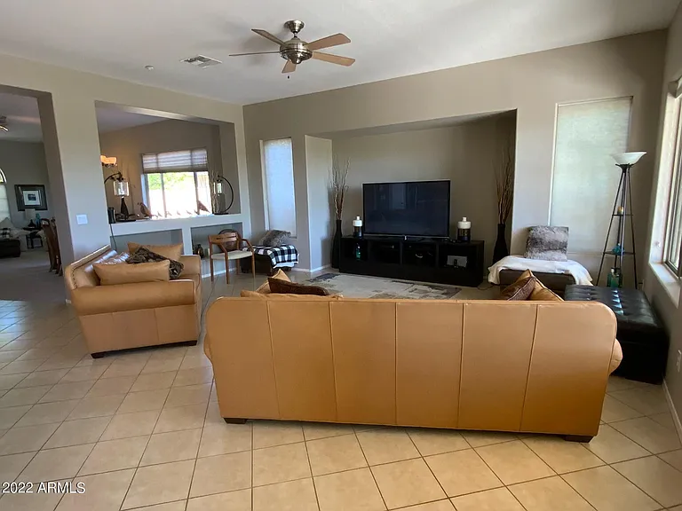 1537 W Spirit Dr — Photo 12