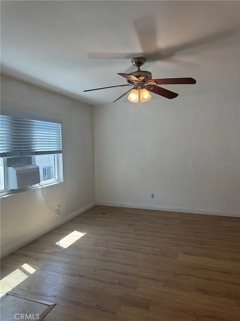 1 bed, 700 sqft, $1,900 — Photo 3