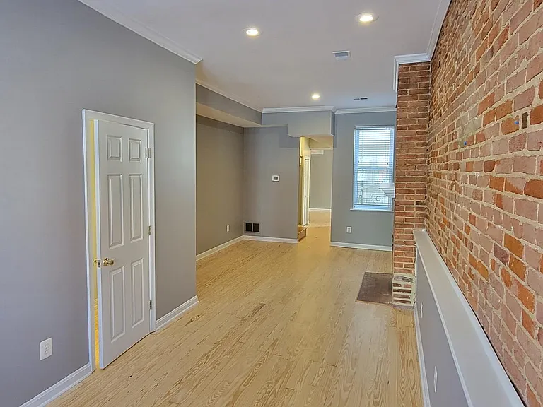 926 S Hanover St — Photo 10