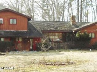 862 Red Rock Rd, Cresco, PA 18326