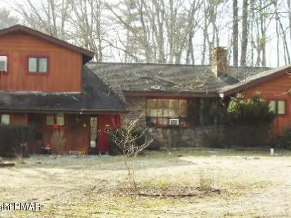 862 Red Rock Rd, Cresco, PA 18326