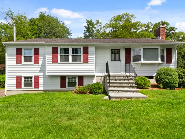 11 West Lake Shore Drive, Danbury, CT 06811