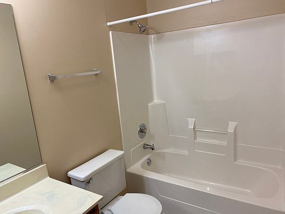 5th image of 2148 Hammel Ave