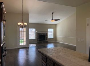 2707 E Everglade Ave, Fresno, CA