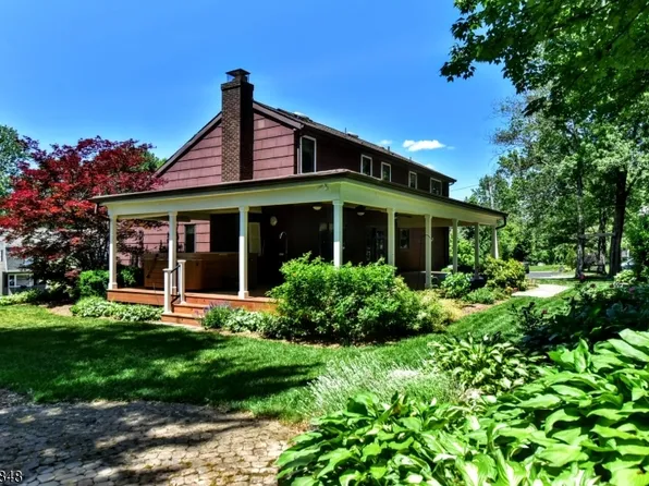 16 Weeden Dr, West Milford Twp., NJ 07480