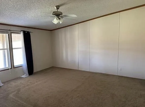 545 S Apricot Ave — Photo 11