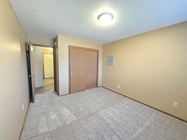 Chaplewood Apartments — Photo 8