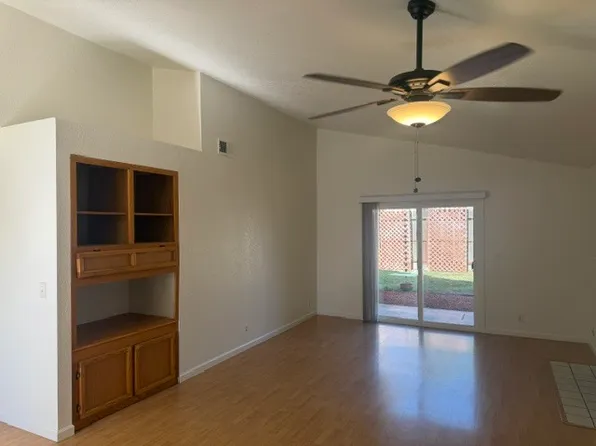 1017 Jayhawk Way, Modesto, CA 95358