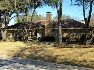 2111 Brentgate Dr, Arlington, TX 76017