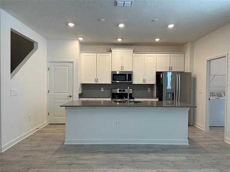 3128 Addison Blvd — Photo 5