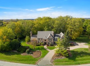 5N730 E Ridgewood Dr, Saint Charles, IL 60175