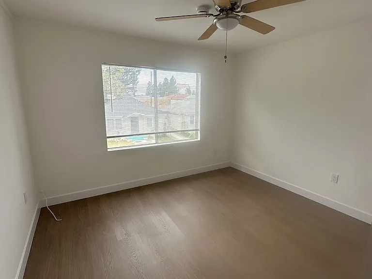 1046 W Martin Luther King Jr Blvd — Photo 20