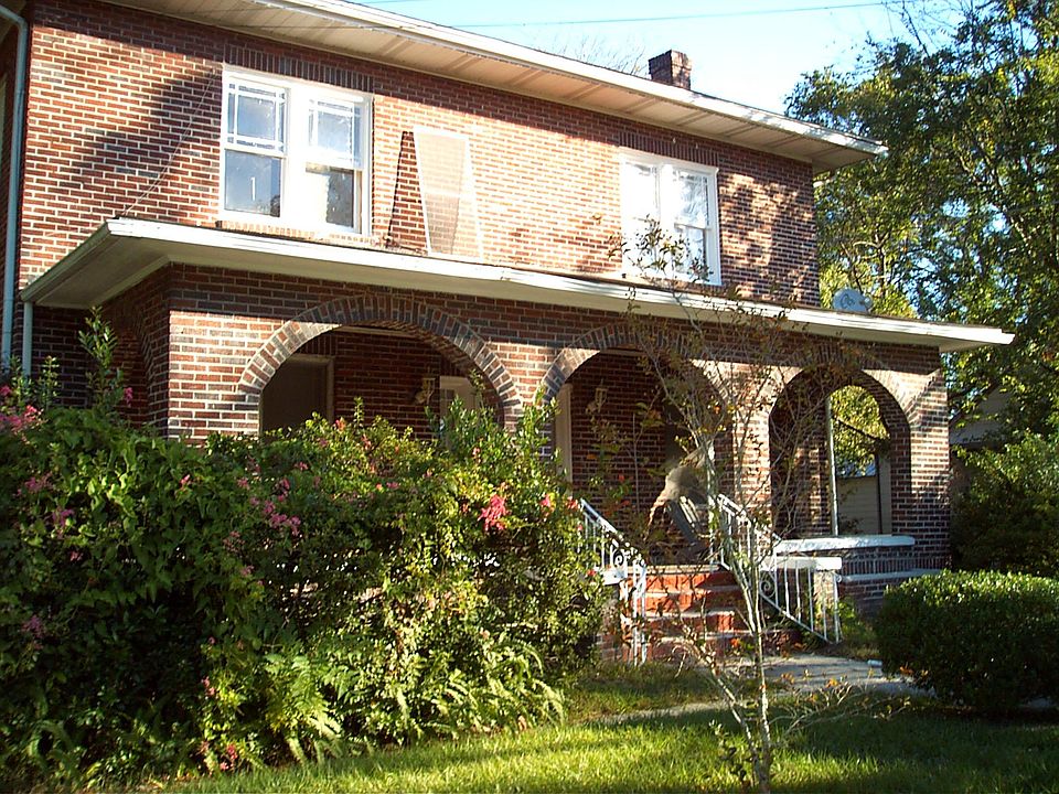 1st image of 2653 Ernest St