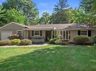 10125 W Ridge Rd, Hales Corners, WI 53130