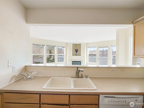 4th image of 19412 48th Avenue W #301
