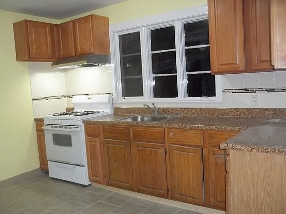 2nd image of 208 Markland Ave