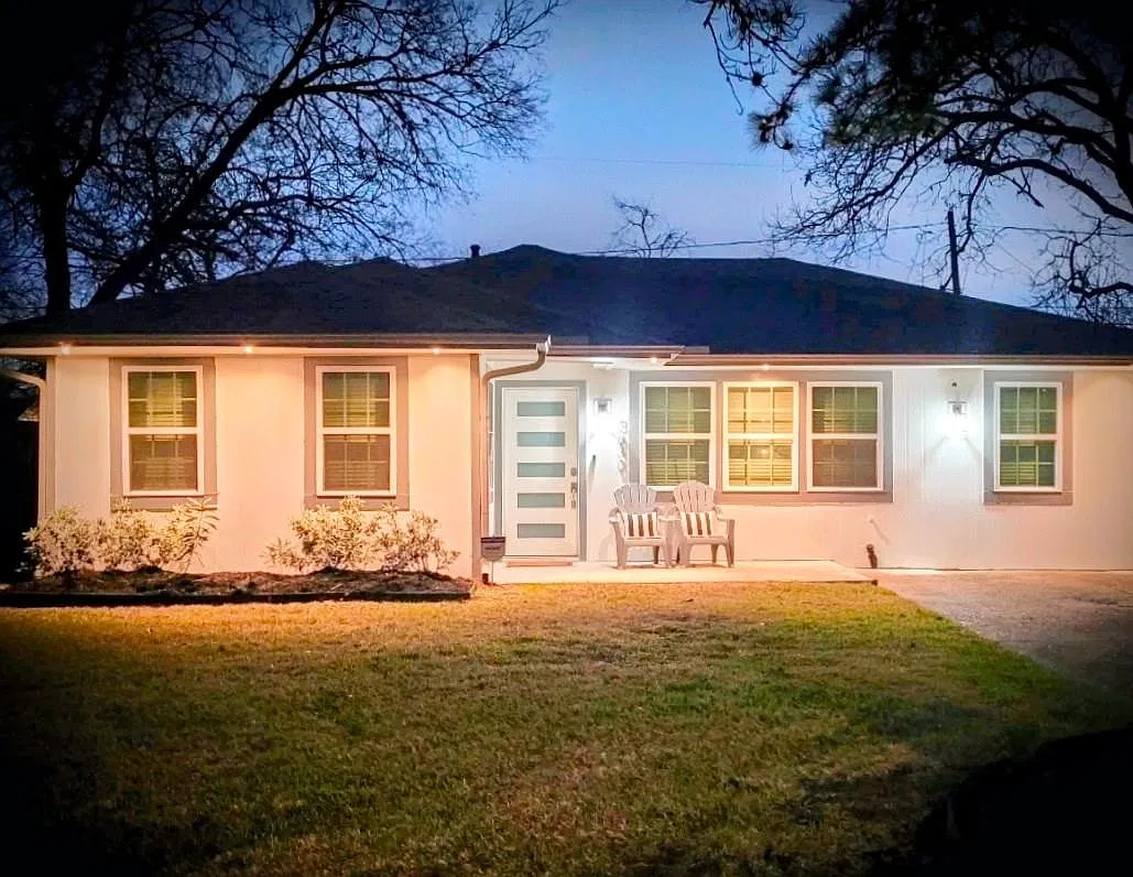 4 bed, 2.0 bath, 1266 sqft, $2,350 — Photo 1