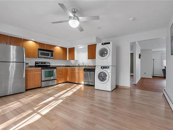 3rd image of 19 Warren Ave
