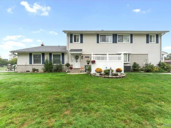 30334 Windsor #14, Gibraltar, MI 48173