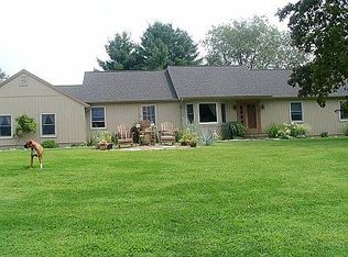 5 Maple Ln, Brookfield, CT 06804